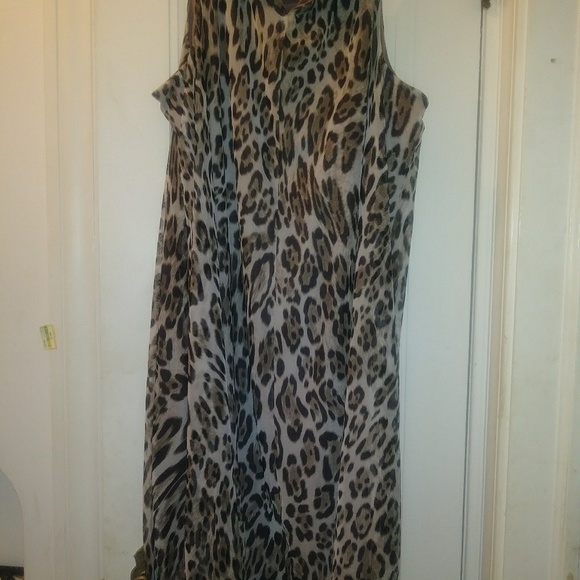 Dress - Picture 3 of 4